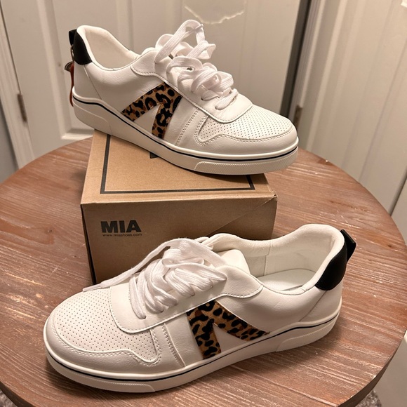 MIA Shoes - MIA sneaker